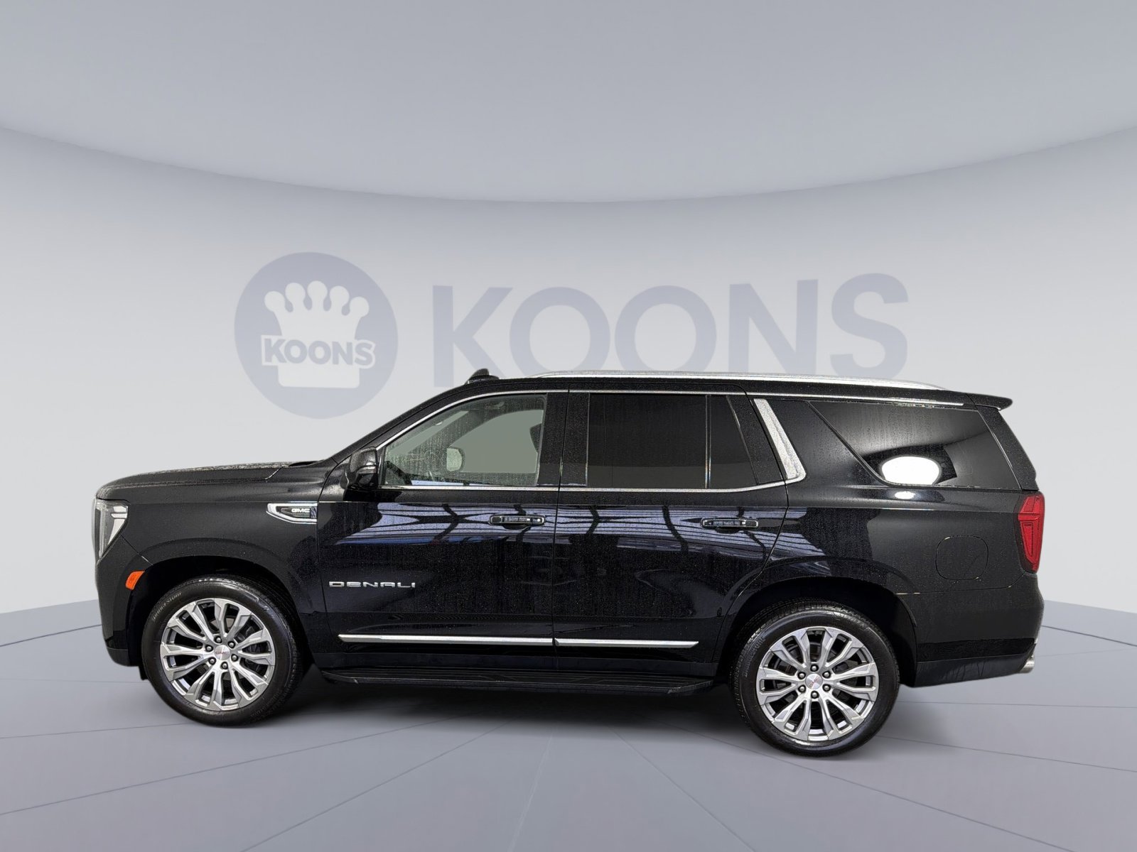 Used 2022 GMC Yukon Denali w/ Max Trailering Package image 2