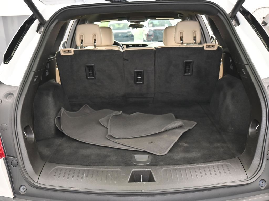 Used 2019 Cadillac XT5 FWD image 37