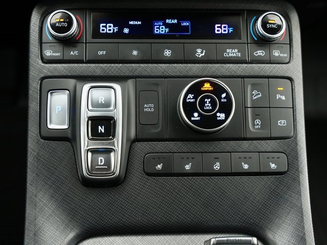 Used 2023 Hyundai Palisade Limited w/ Cargo Package image 24