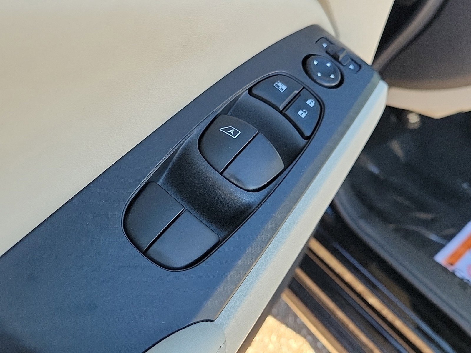 New 2025 Nissan Altima 2.5 SV FWD image 30