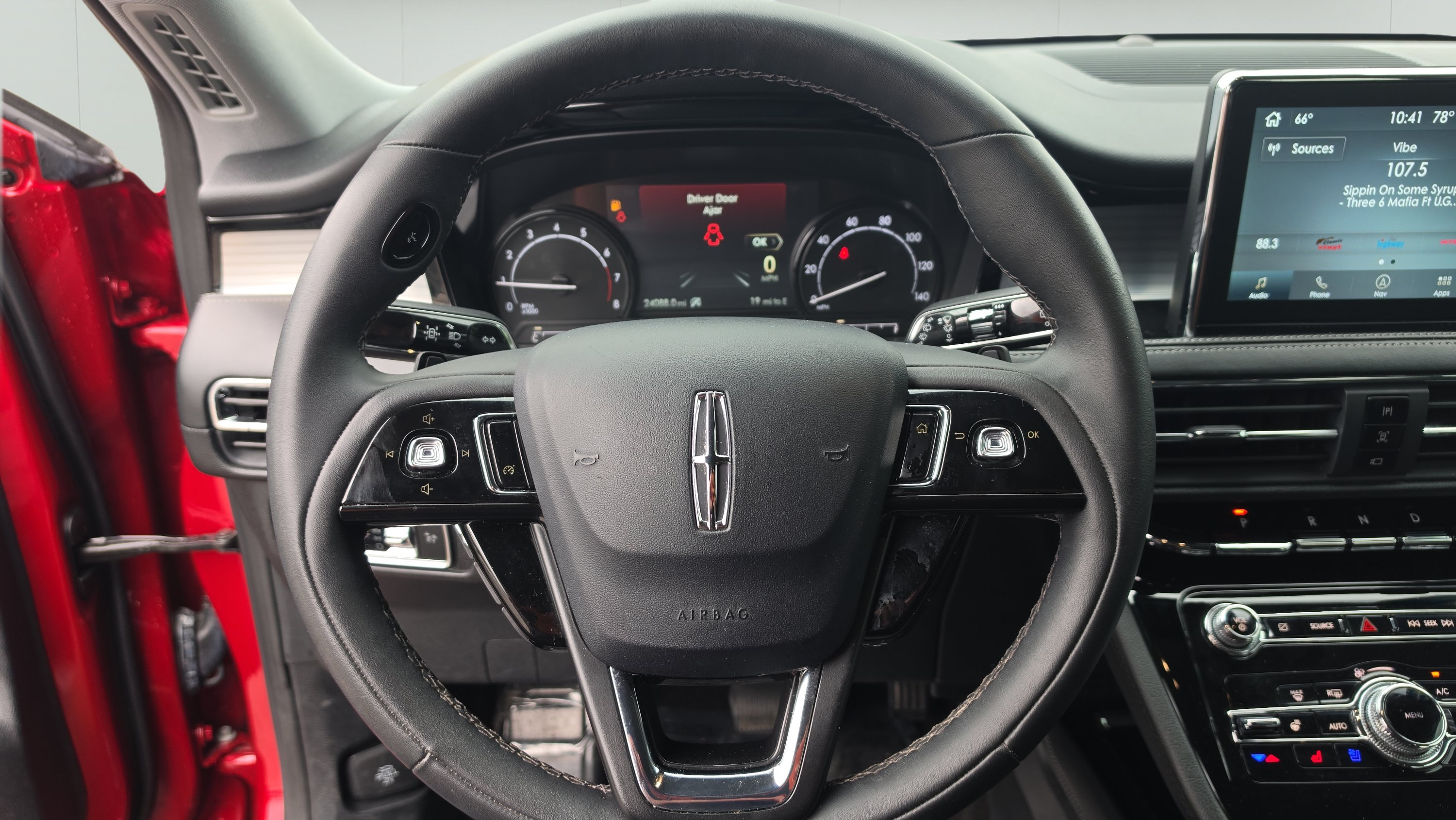 Used 2022 Lincoln Corsair AWD w/ Equipment Group 101A image 11