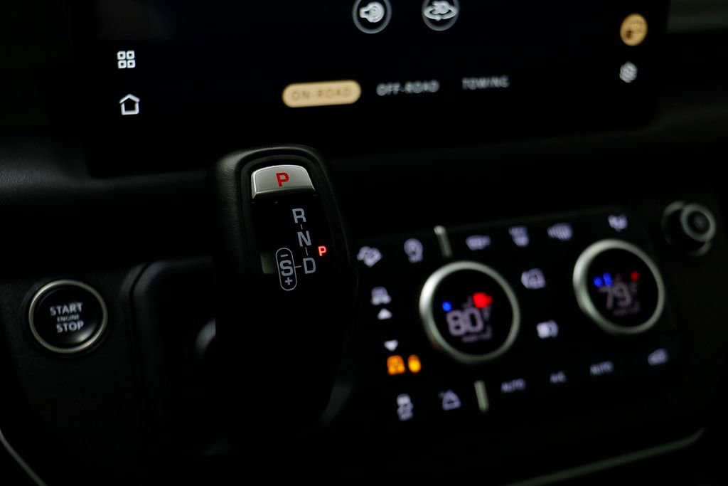 Used 2023 Land Rover Defender 130 First Edition image 13