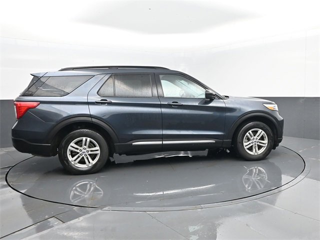 Used 2023 Ford Explorer XLT w/ Equipment Group 202A image 4