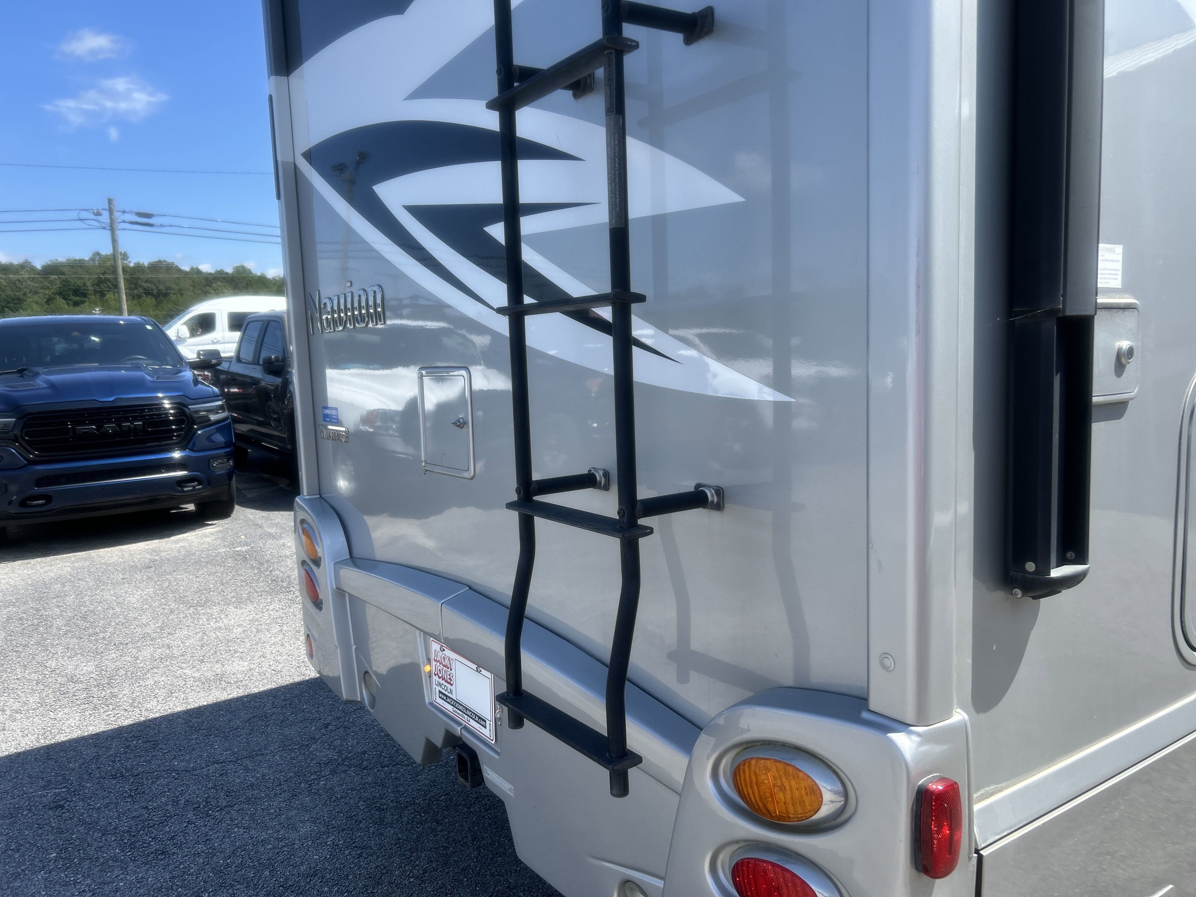 Used 2015 Mercedes-Benz Sprinter 3500 image 67
