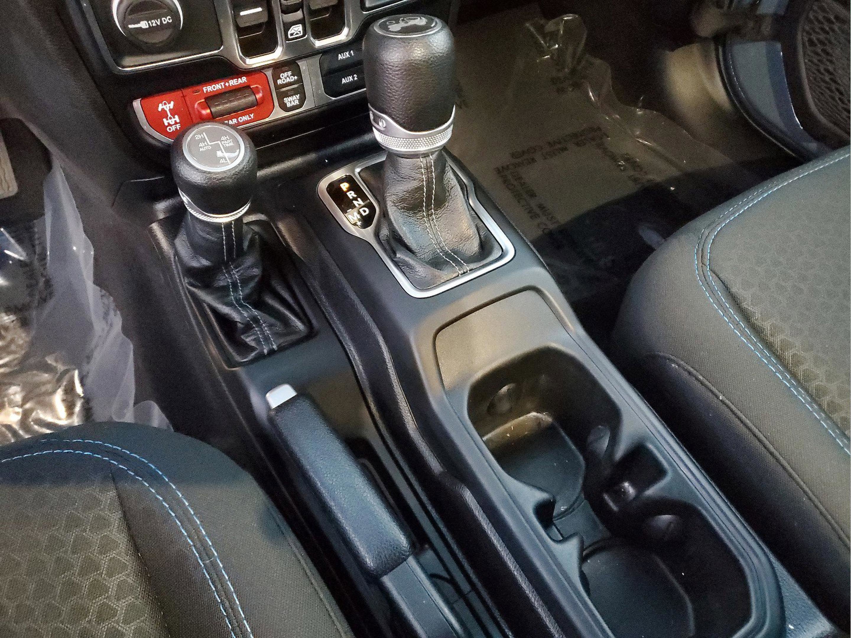 Used 2024 Jeep Wrangler Unlimited Rubicon 4xe w/ Technology Group image 13