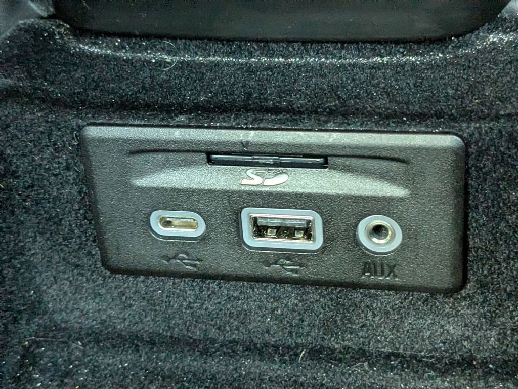 Used 2020 Chevrolet Corvette Stingray Premium Cpe w/ 3LT Preferred Equipment Group image 21