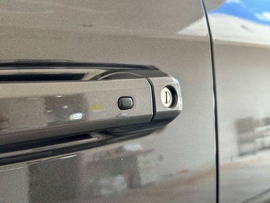 Used 2024 RAM 2500 Laramie w/ Night Edition AWD/4WD image 18