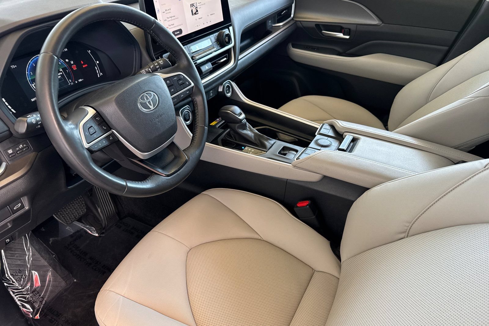 Certified 2024 Toyota Grand Highlander AWD image 12