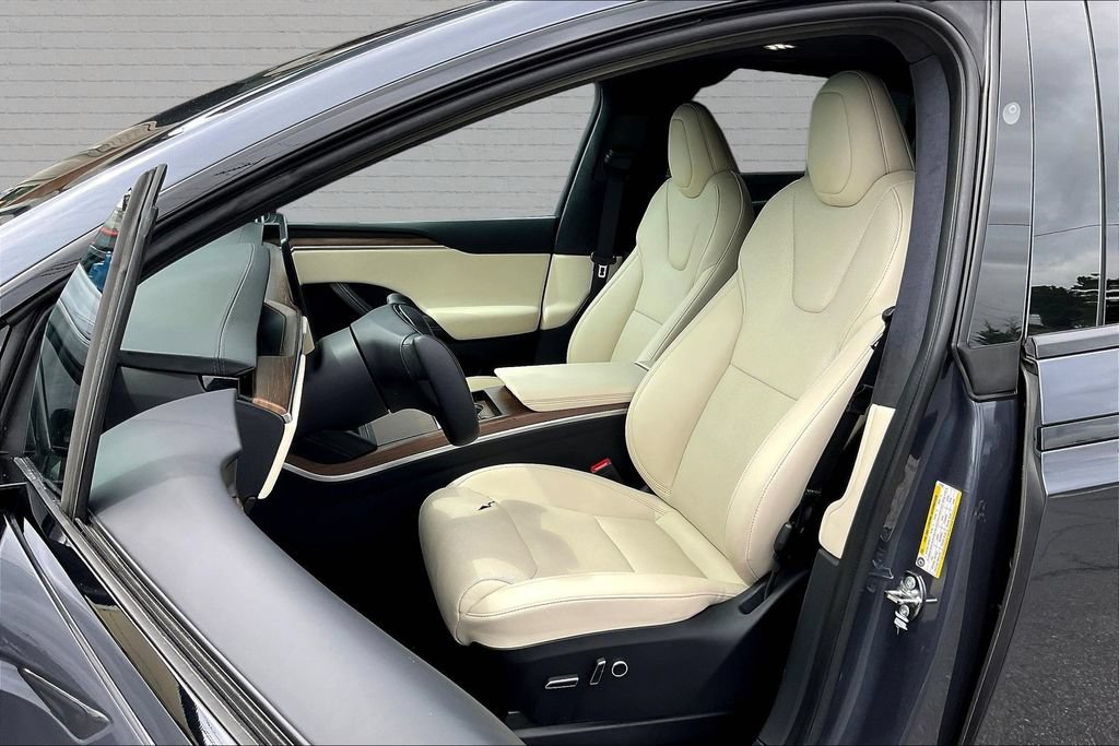 Used 2023 Tesla Model X AWD/4WD image 12