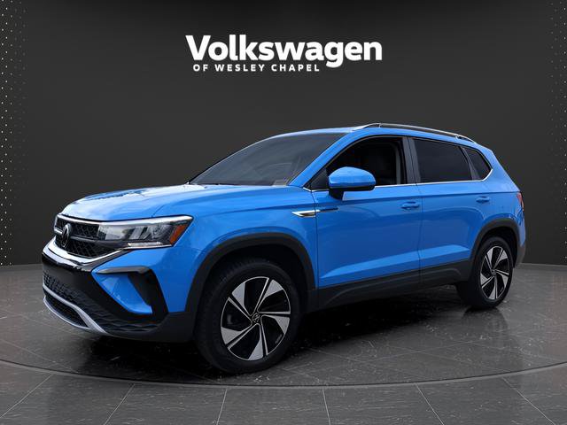 Certified 2023 Volkswagen Taos SE w/ Panoramic Sunroof Package AWD/4WD image 4