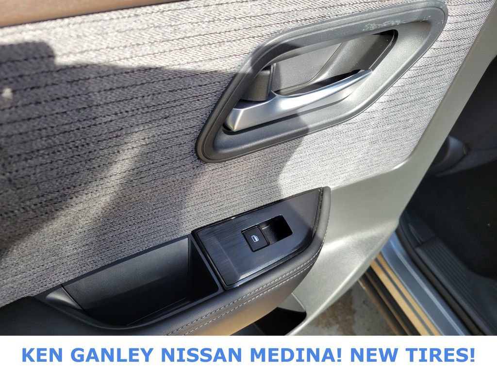 Used 2023 Nissan Rogue SV AWD/4WD image 40
