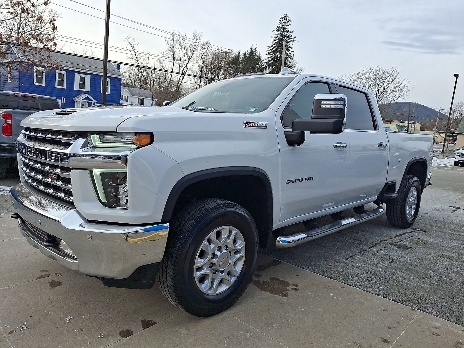 Used 2022 Chevrolet Silverado 3500 LTZ w/ LTZ Plus Package image 3