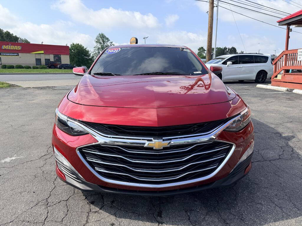 Used 2021 Chevrolet Malibu LT w/ Leather Package FWD image 2