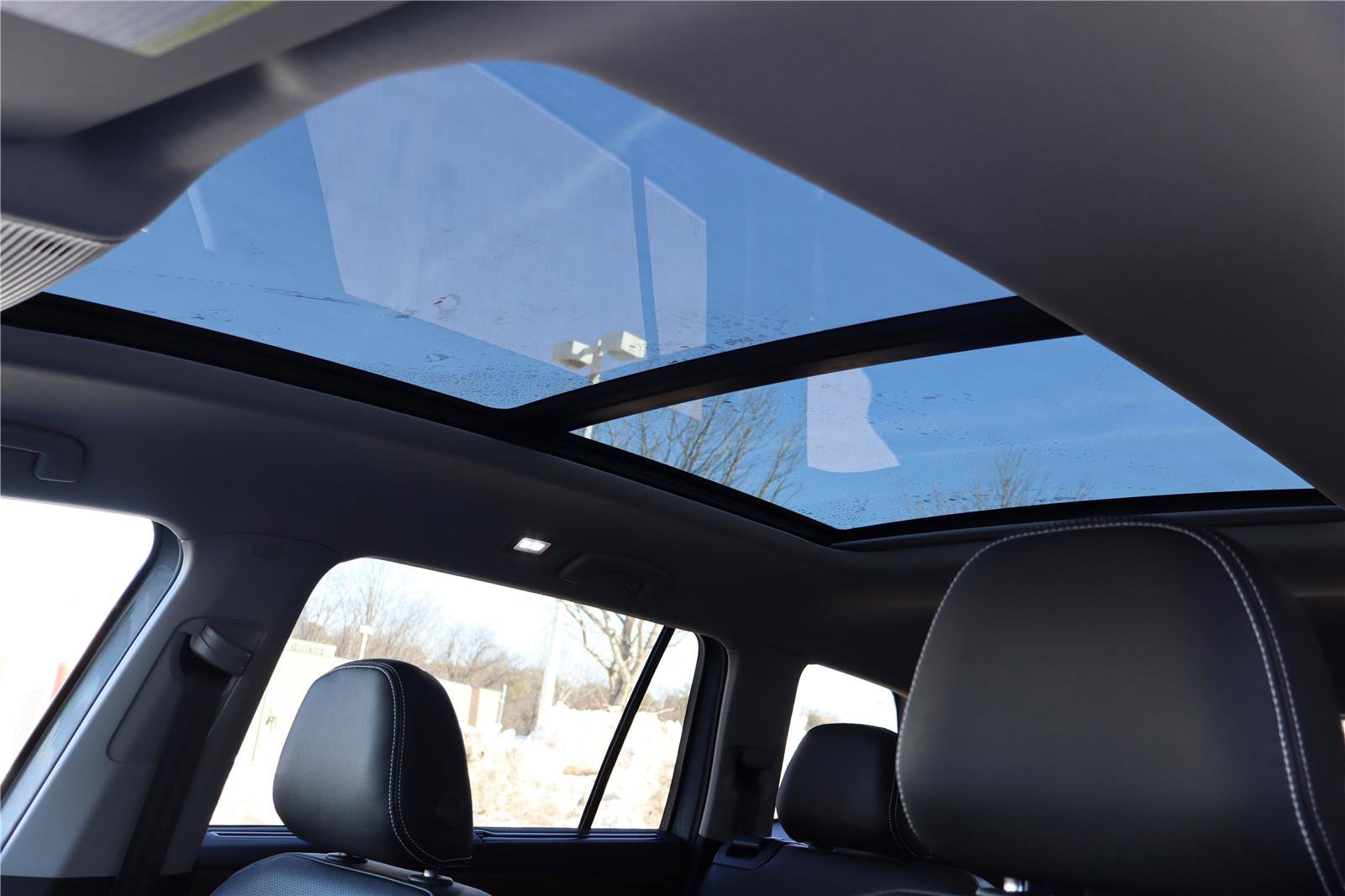 New 2026 Volkswagen Atlas SE image 20