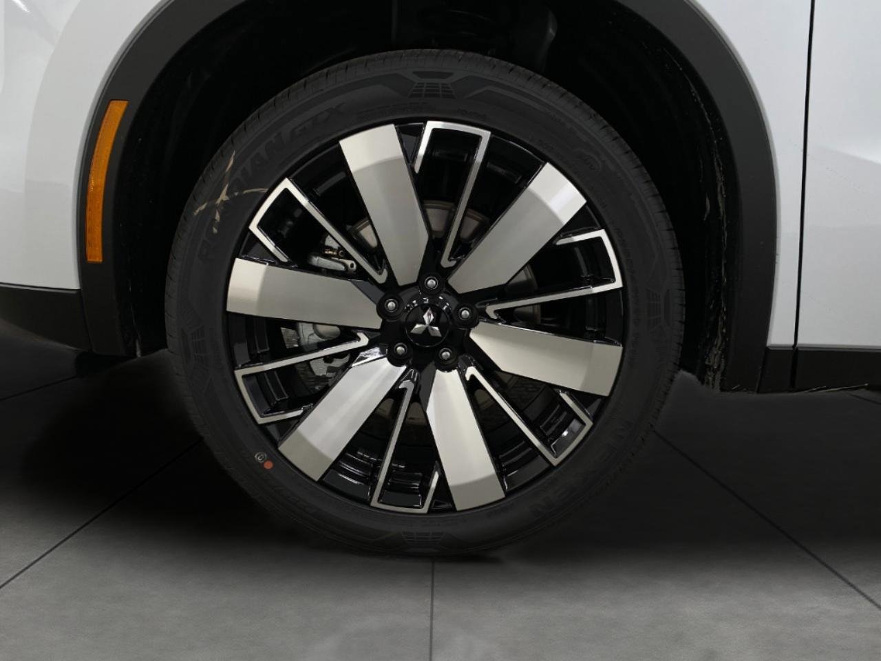 New 2026 Mitsubishi Outlander SE AWD/4WD image 12