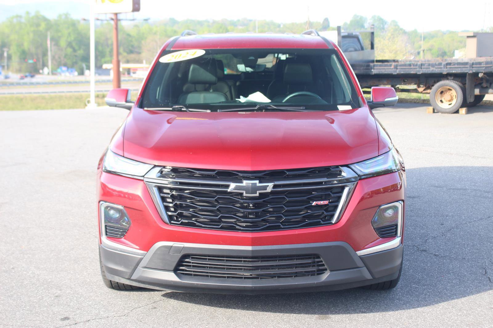 Used 2024 Chevrolet Traverse RS w/ LPO, Floor Liner Package image 2