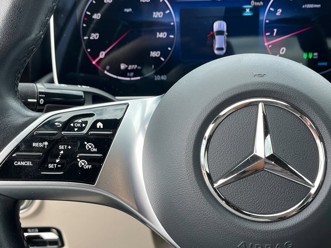 Used 2025 Mercedes-Benz C 300 Sedan image 19