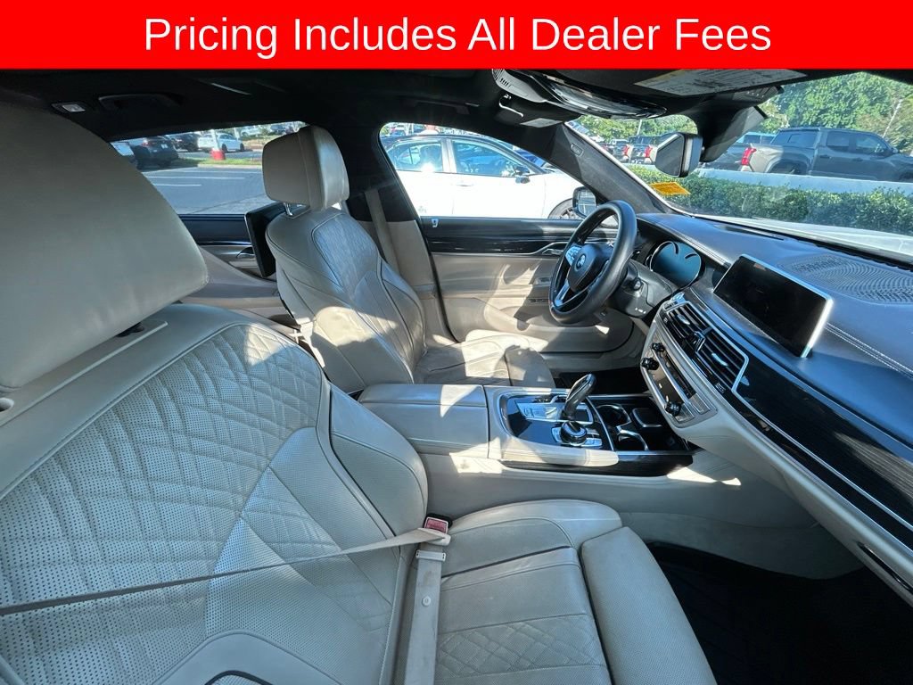 Used 2016 BMW 750i xDrive AWD/4WD image 4