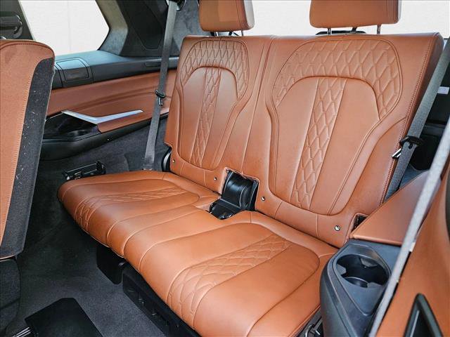 Used 2024 BMW X7 M60i w/ Climate Comfort Package image 21