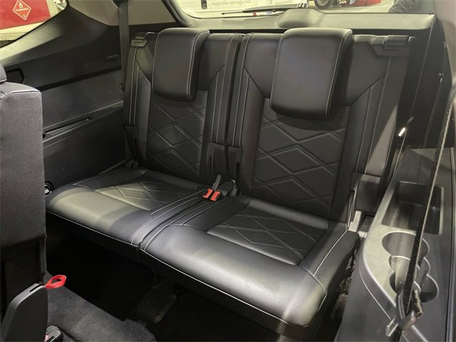 Used 2025 Volkswagen Atlas SE image 28