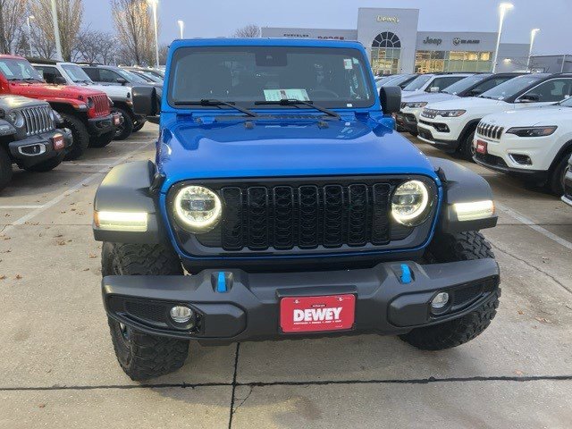 Used 2024 Jeep Wrangler Willys image 2