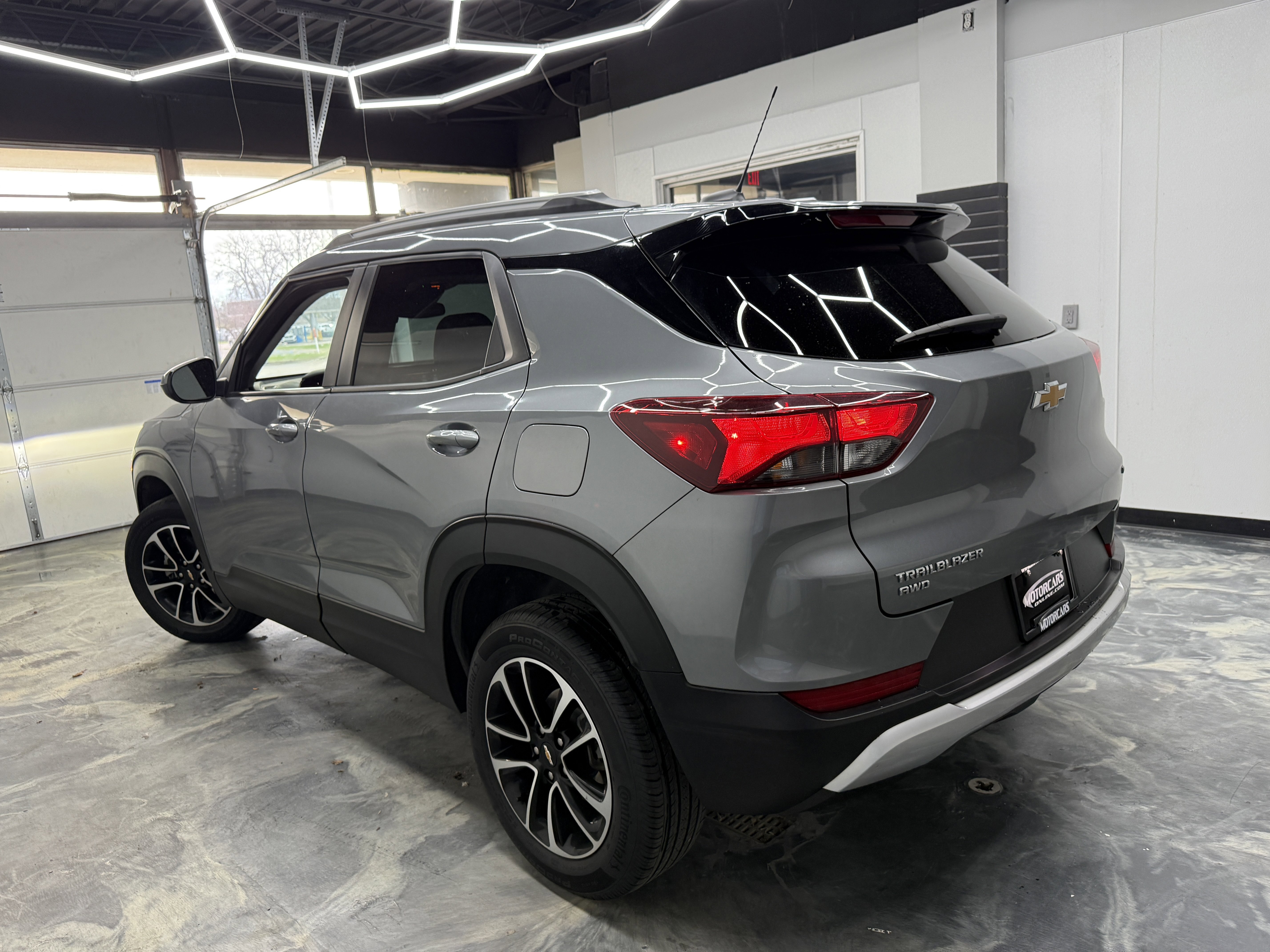 Used 2025 Chevrolet TrailBlazer LT image 3