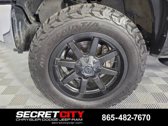 Used 2021 Toyota Tundra Limited w/ Limited Premium Package AWD/4WD image 9