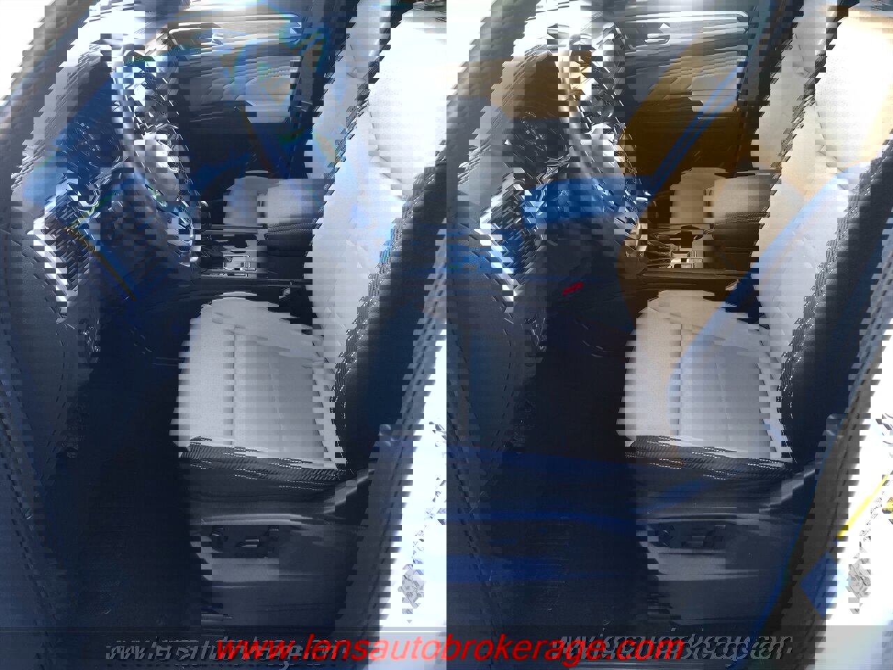 Used 2021 Volkswagen Atlas Cross Sport SE image 11