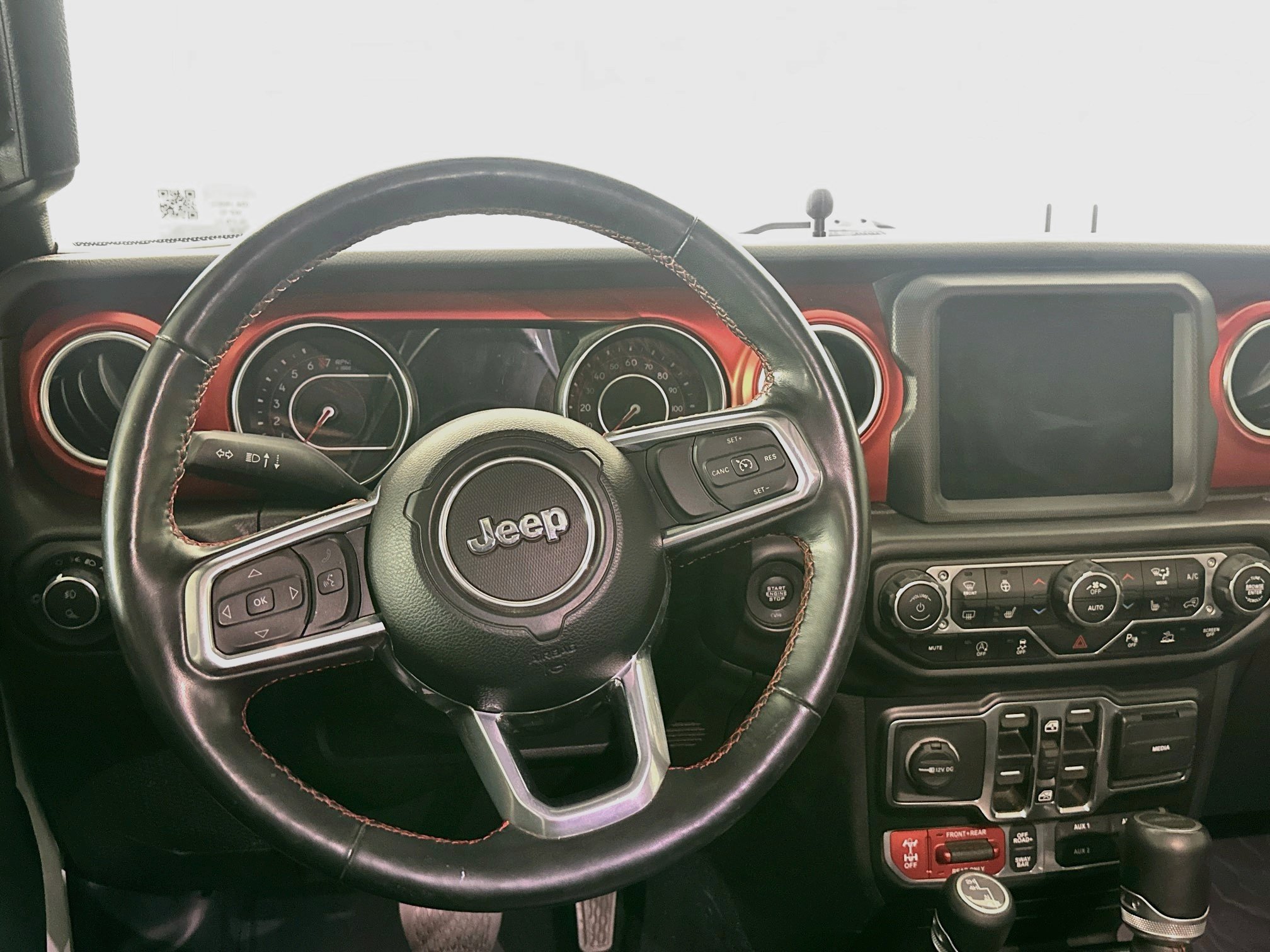 Used 2022 Jeep Gladiator Rubicon w/ Cold Weather Group AWD/4WD image 18