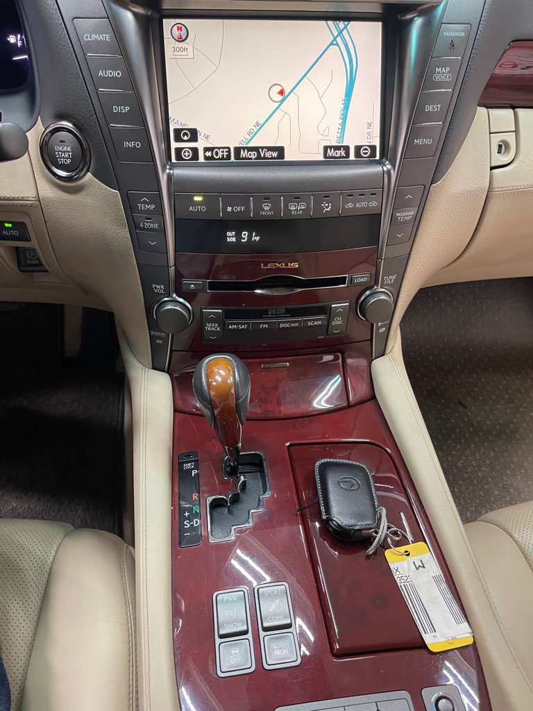 Used 2009 Lexus LS 460 L w/ Executive Class Seating Pkg RWD image 24