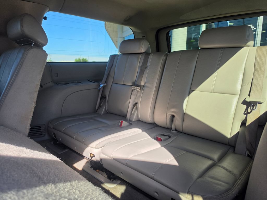 Used 2009 Chevrolet Suburban LT AWD/4WD image 13