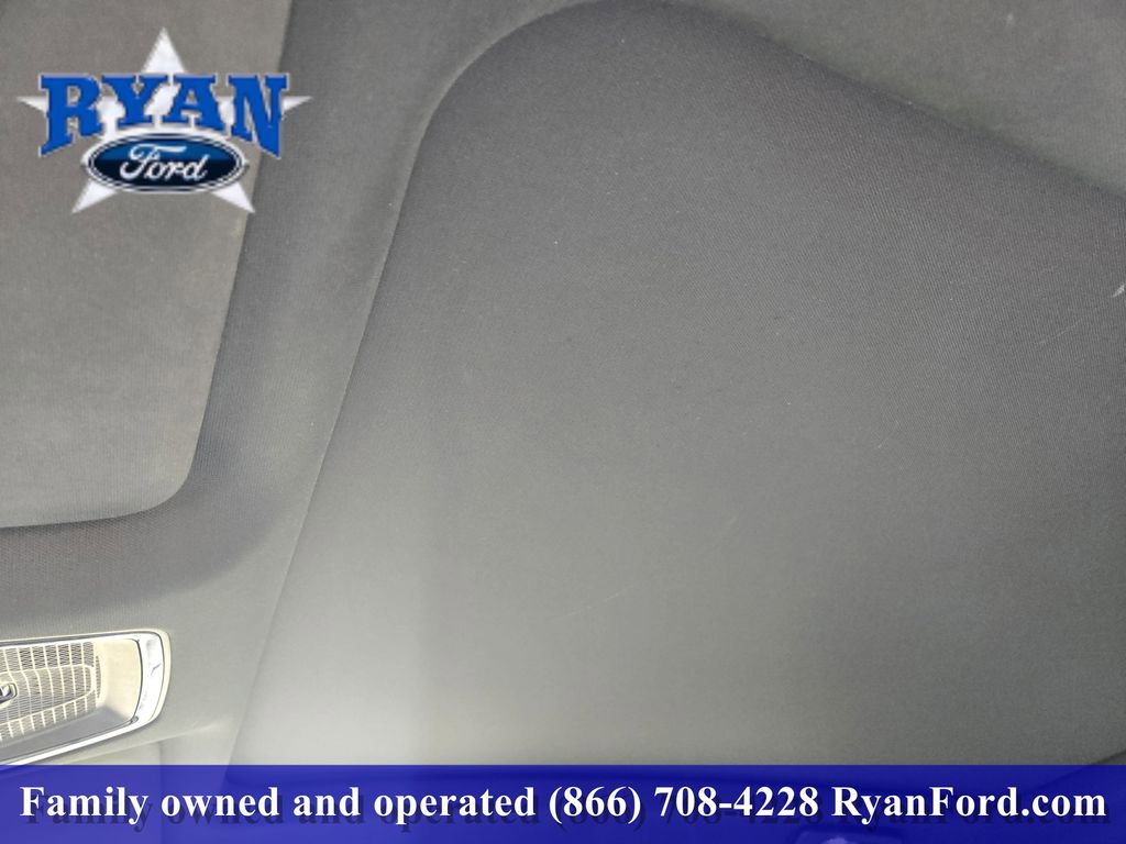 Used 2024 Cadillac Lyriq Luxury image 17