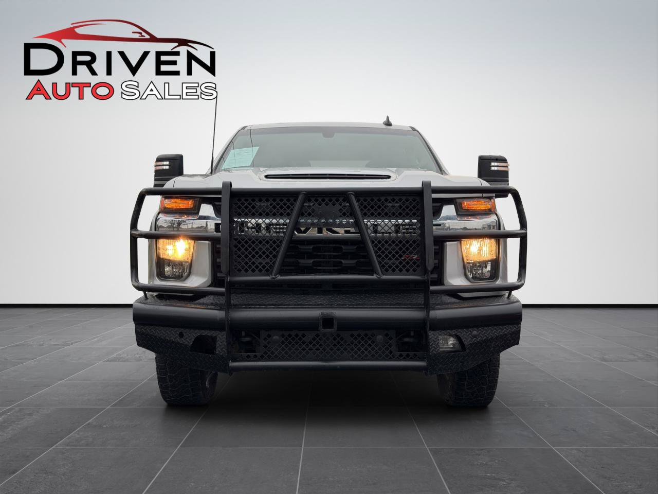 Used 2022 Chevrolet Silverado 3500 LT w/ Convenience Package AWD/4WD image 9