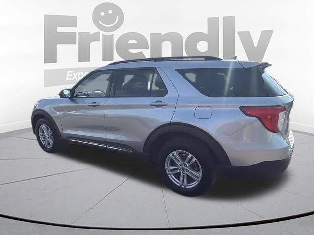 Used 2024 Ford Explorer XLT w/ Equipment Group 202A AWD/4WD image 4