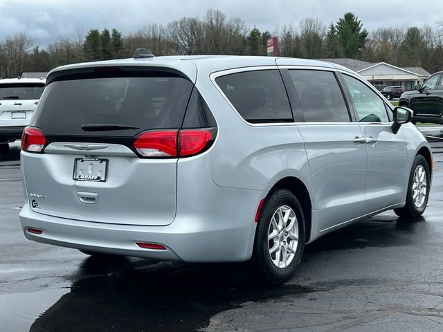 Used 2022 Chrysler Voyager LX FWD image 43