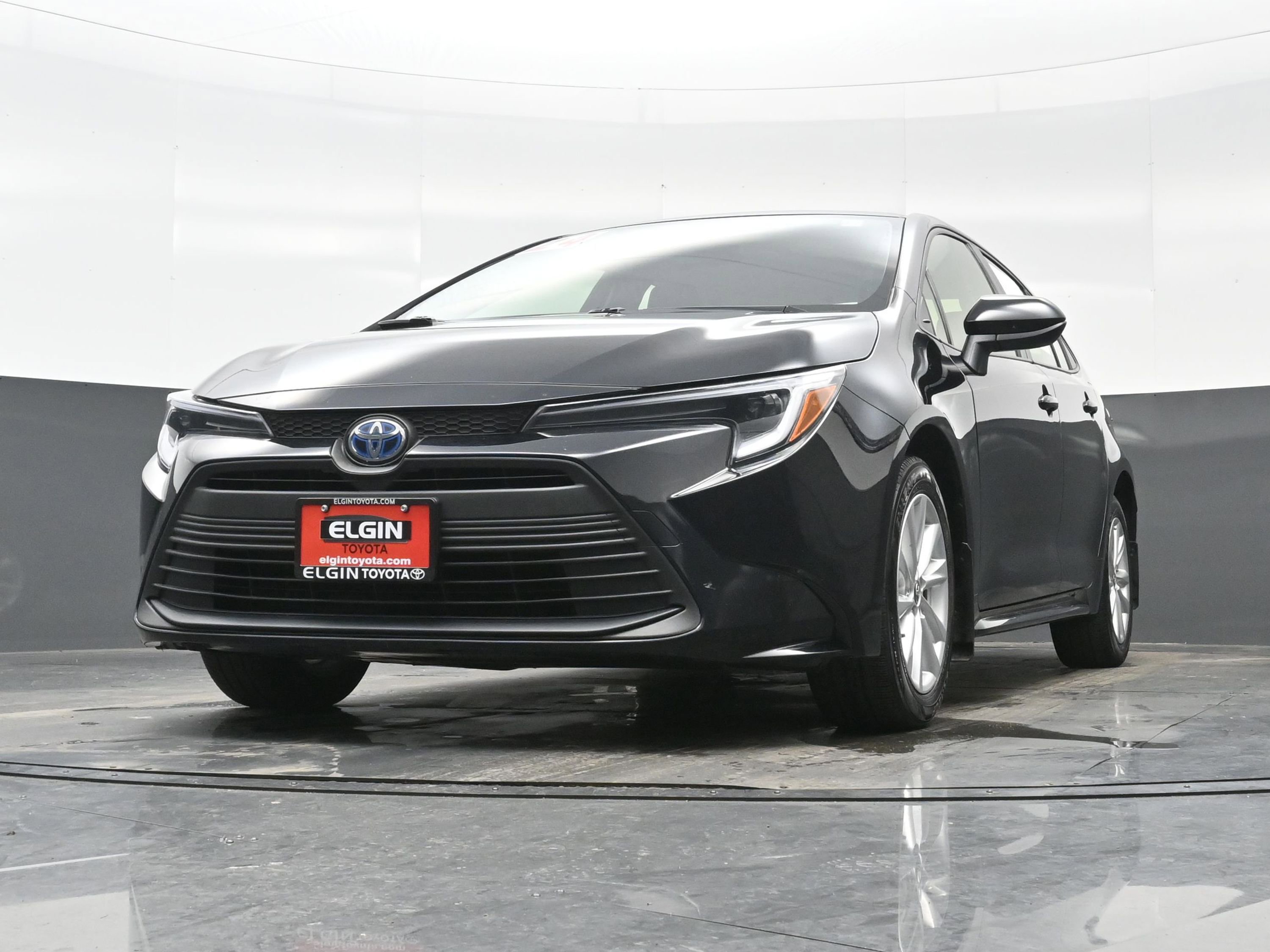 Used 2024 Toyota Corolla LE image 25