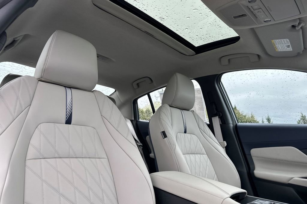 New 2026 Nissan Sentra SL w/ Floor Mat Package image 16