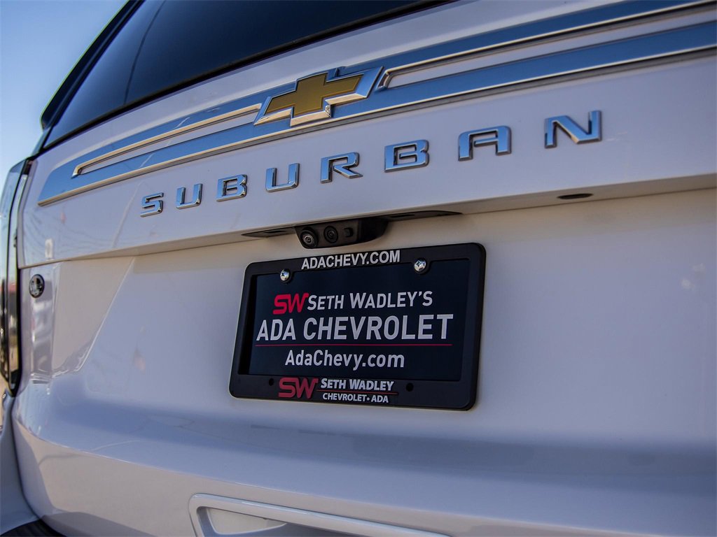 Used 2024 Chevrolet Suburban High Country image 11