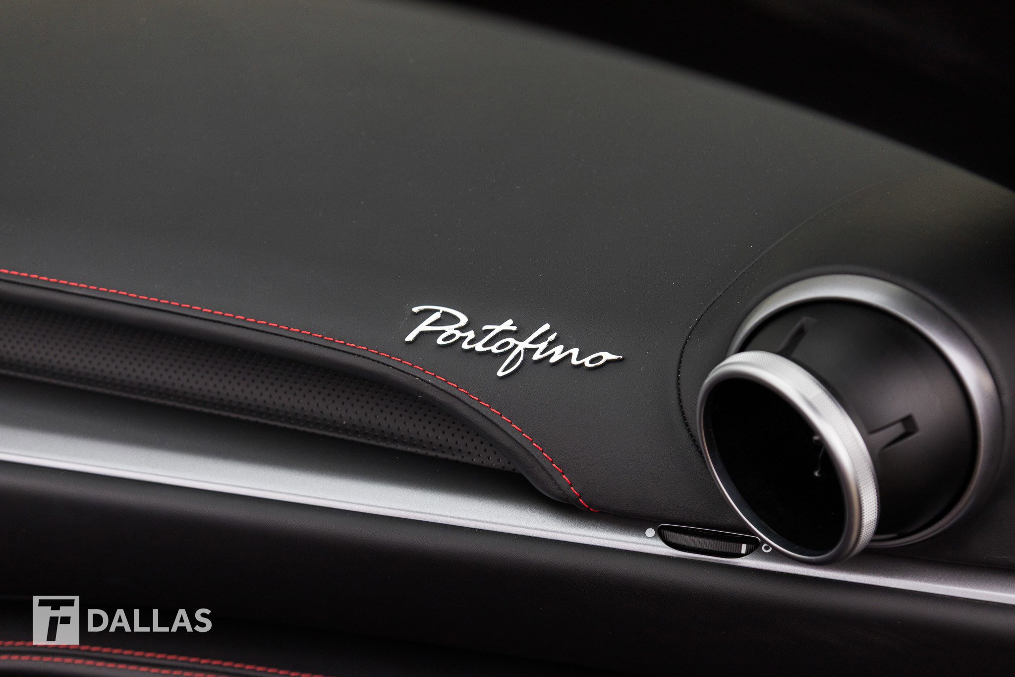 Used 2020 Ferrari Portofino image 37