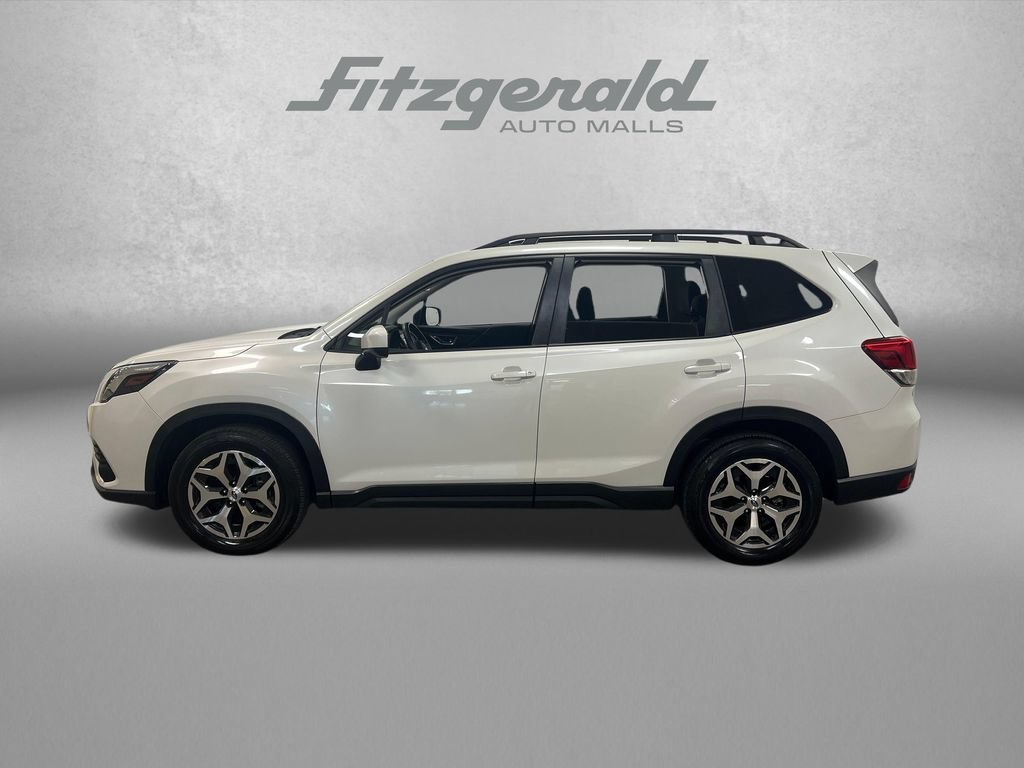 Used 2023 Subaru Forester Premium AWD/4WD image 2