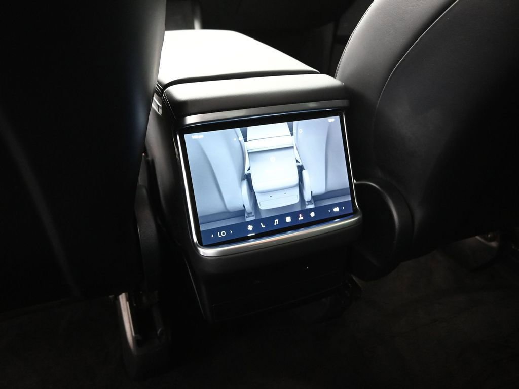 Used 2024 Tesla Model X image 15