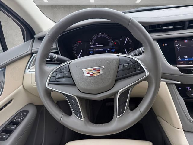 Used 2017 Cadillac XT5 Luxury w/ Driver Awareness Package image 21