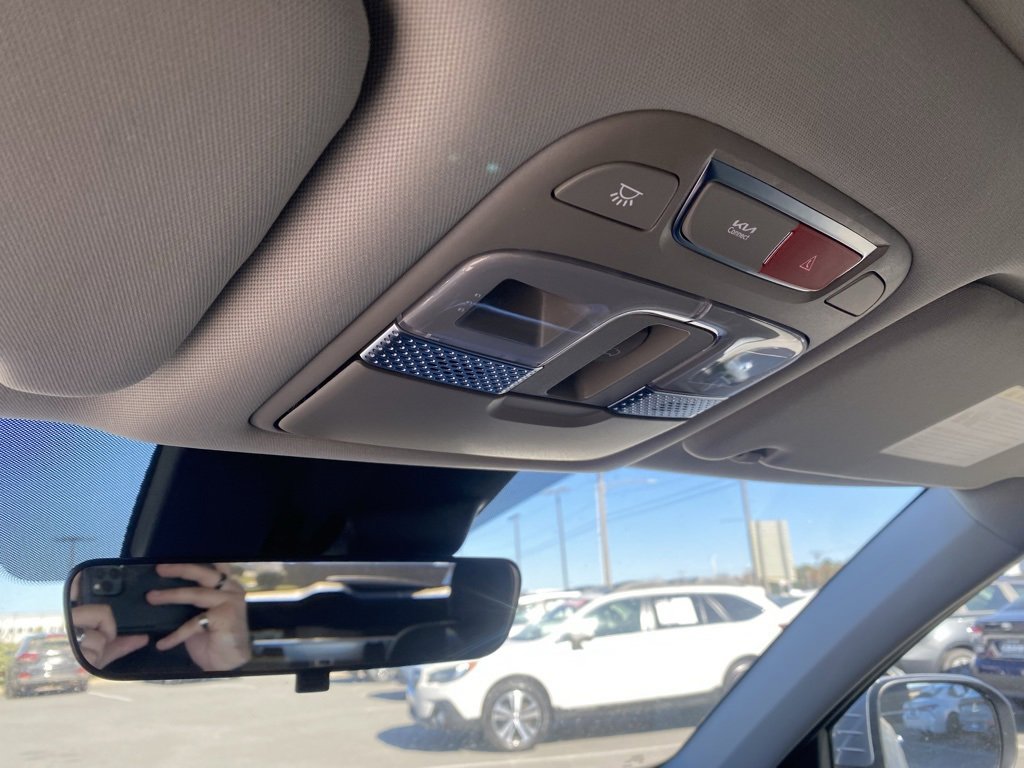 New 2025 Kia Telluride S image 25