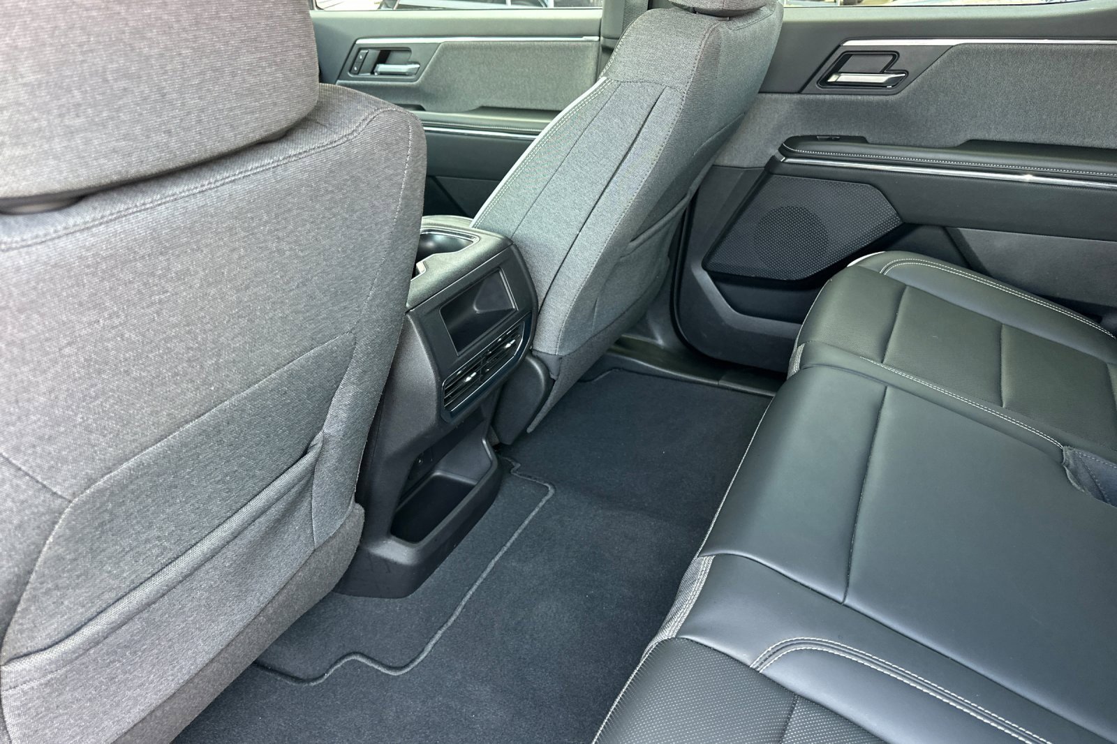 Used 2026 GMC Sierra EV Elevation image 15