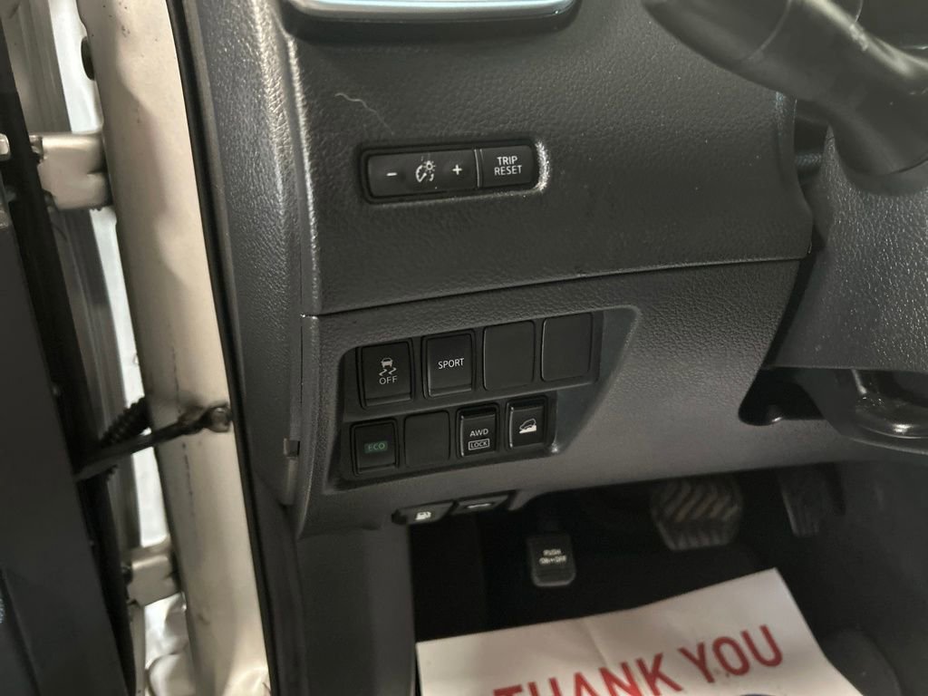 Used 2016 Nissan Rogue S image 28