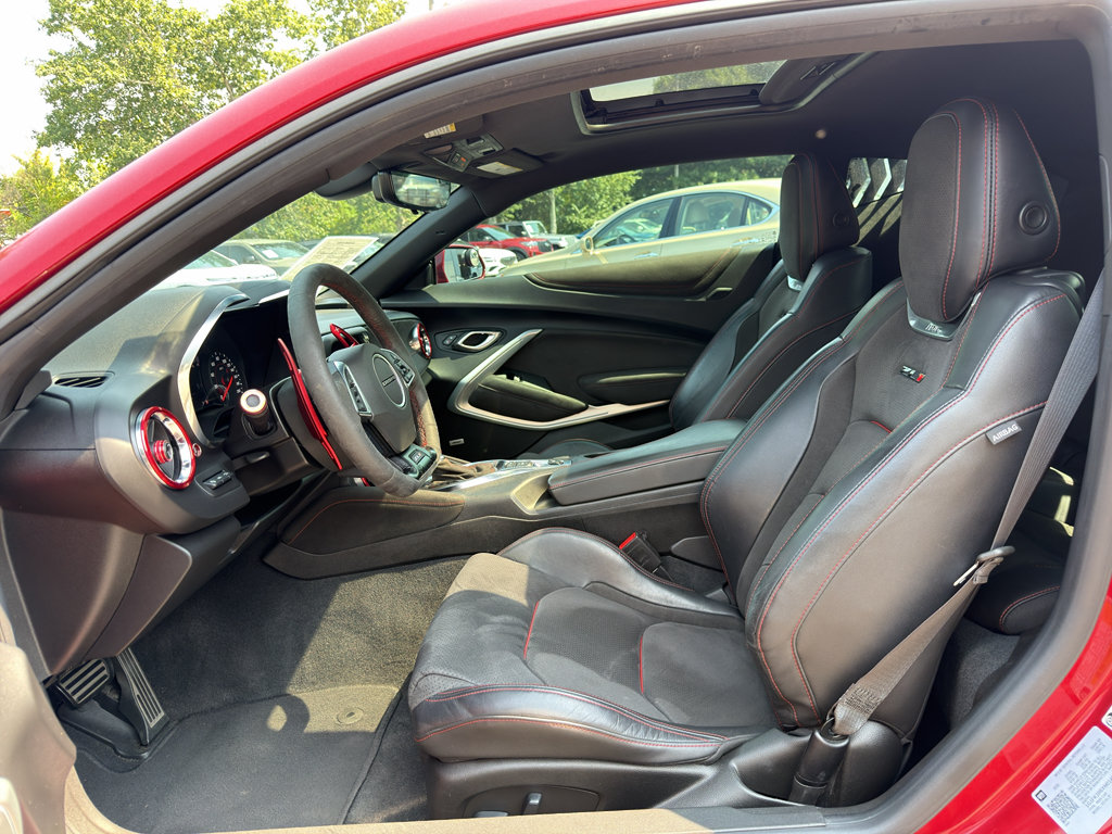 Used 2021 Chevrolet Camaro ZL1 RWD image 22