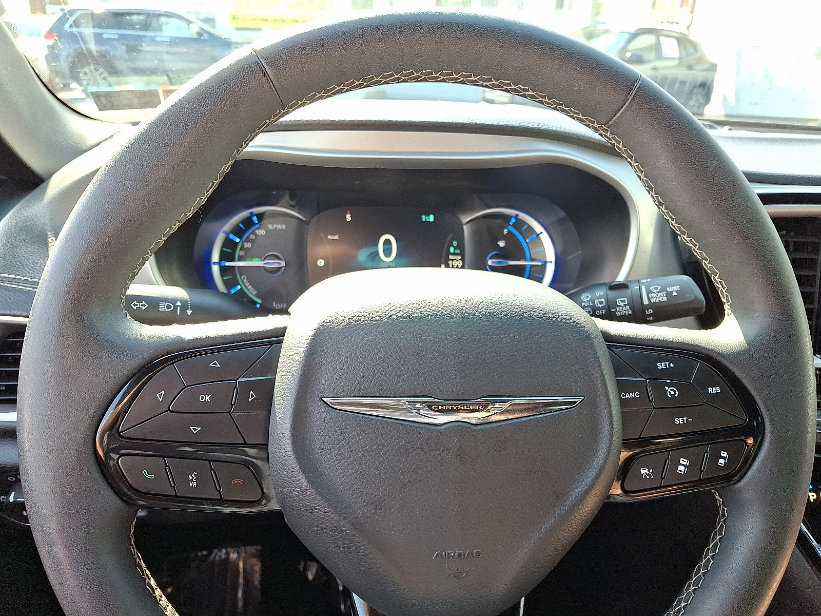 Used 2024 Chrysler Pacifica Limited FWD image 22
