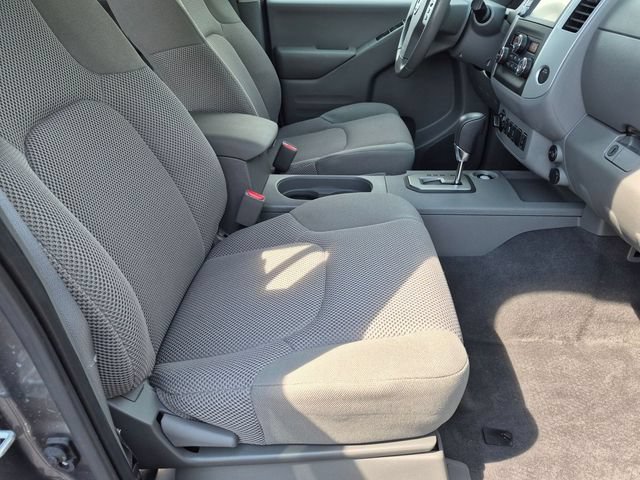 Certified 2021 Nissan Frontier SV w/ Midnight Edition Floor Mats AWD/4WD image 28