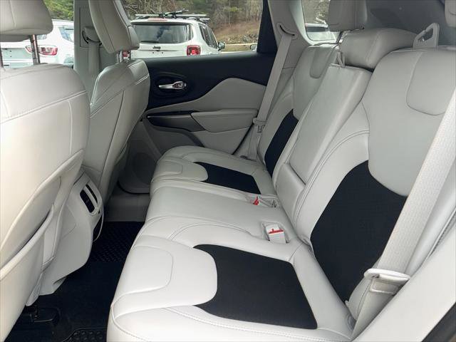 Certified 2020 Jeep Cherokee Latitude Plus w/ Cold Weather Group image 9