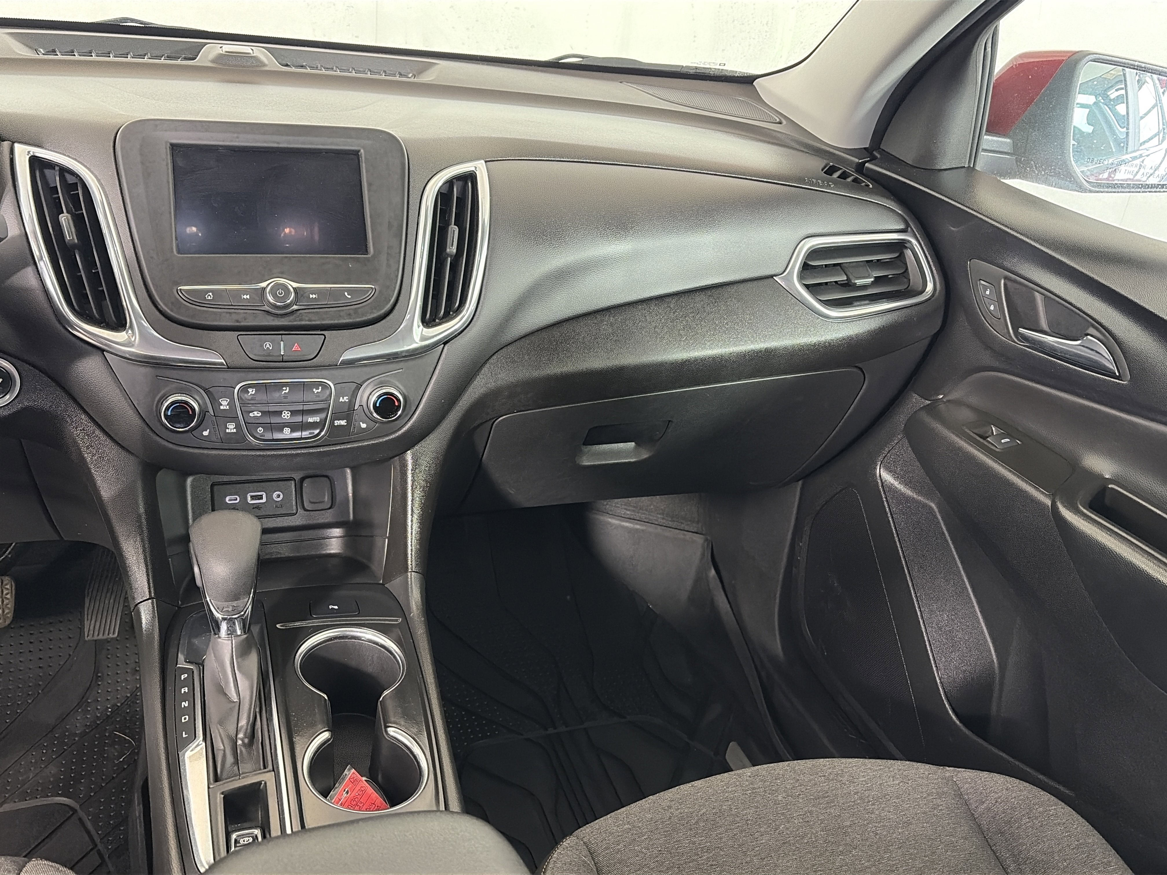 Used 2023 Chevrolet Equinox LT image 4